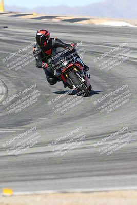 media/Dec-01-2025-Moto Forza (Mon) [[2daa91e15f]]/2-Intermediate Group/Session 2 (Turns 9 and 10)/